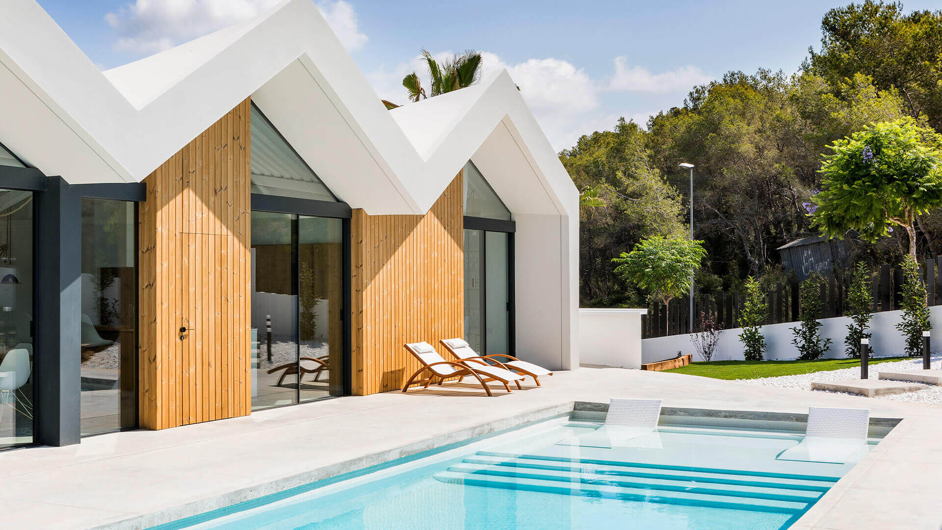 Lunawood Thermowood wooden facade in Villa Malena
