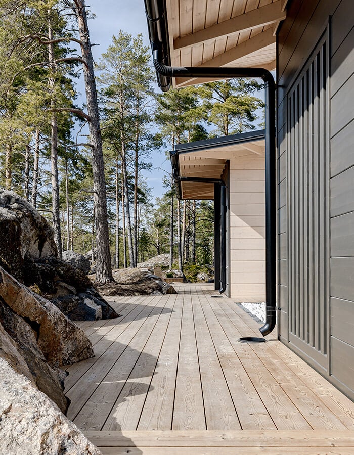 Honka Haiku - Atrium house, Finland - Lunawood Decking